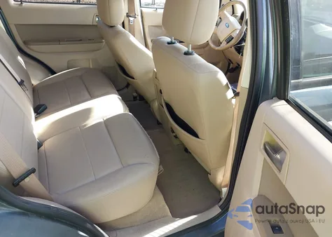 2010 Ford Escape Limited z USA, uszkodzony, nr VIN 1FMCU9EG9AKA41918